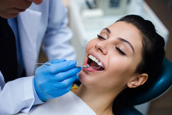 Choosing the Right Dentist for Your Dental Implant Journey